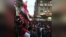 مسلمو أمريكا يصلون في شوارع أمريكا ردا على قرارات ترامب