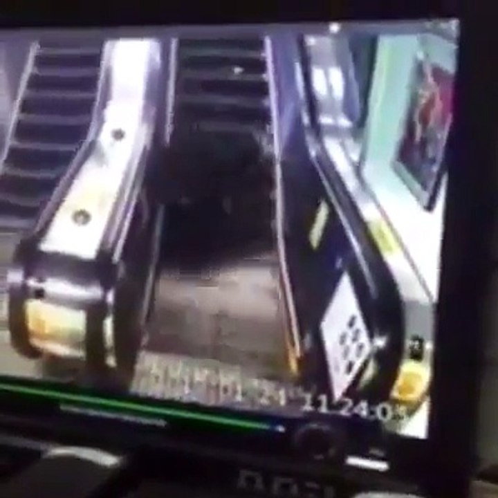 Beshak Maut Ka Koi Wakat Nh Hota.....