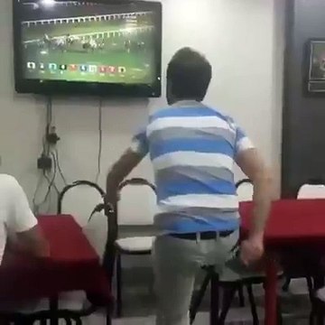 At Yarışı İzlerken Kendinden Geçmek