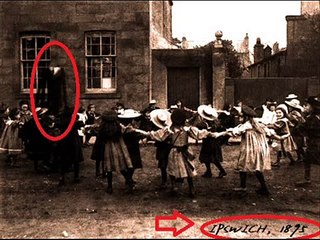 Slender Man Fotos e Vídeos reais