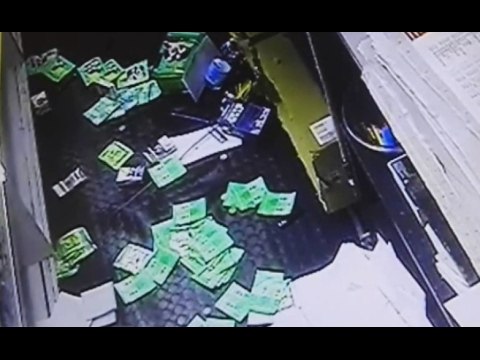 Cagliari - Tabaccaio reagisce a rapina e viene pestato (03.02.17)