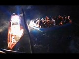 Catania - Migranti, oltre 700 su nave Diciotti, anche cadavere (01.02.17)
