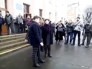 Бойцы АТО к Савченко в Виннице ДОЛОЙ предательницей, АГЕНТ Медведчука!