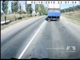 Охуеть. Мотоциклист на встречку с фурой (ЖЕСТЬ) ДТП