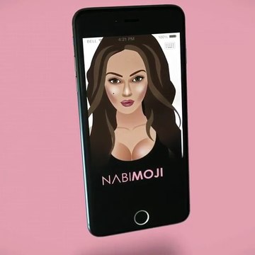 Nabilla annonce sur les réseaux sociaux le lancement de sa collection d'émojis !
