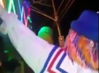 Popeye Atropelado por Ciclista Enquanto Fofão Sobe no Muro e Toca a 2ª Musica Mais Triste do Linkpak