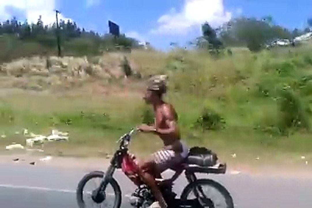 OLHA O ROMERO