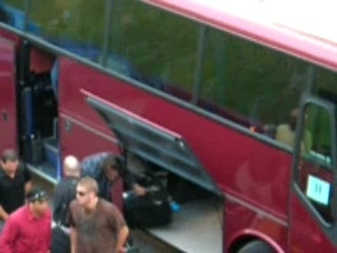 WWE SMACKDOWN BERCY 2007 ARRIVER DU BUS DES MECHANTS