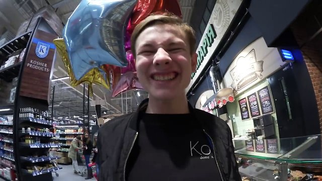 VLOG - НОВЫЙ ГОД И КОТОВ _ Андрей Мартыненко-UVp6zelAD3w