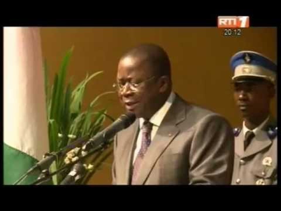 Lancement d'un forum social par le Premier Ministre Jeannot Ahoussou à Abidjan