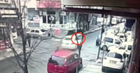 Kapkaç Anı Kameralara Yansıyan Zanlılar Yakayı Ele Verdi