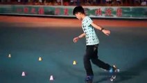 Awesome People - Asian Kid With  Mad Roller Blading Skills