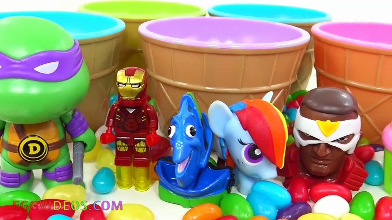 Videos for kids, Candy Surprise Toys Learn Colors Squishy Balls Play Doh Fun Creative for Kids