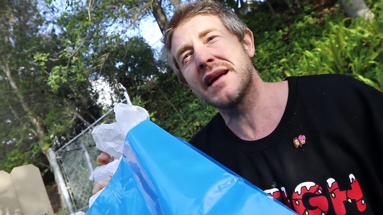 SURPRISING KIDS WITH DREAM PRESENT!!-ivyy-Se2siw