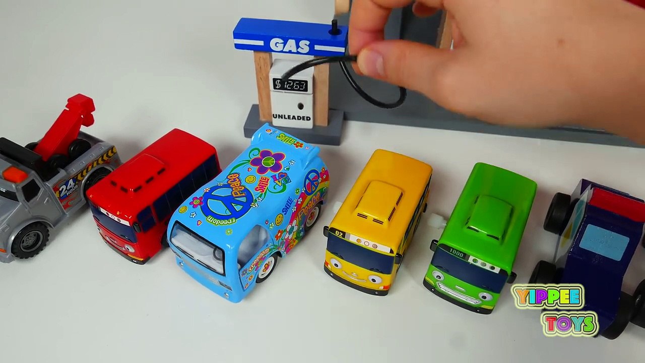 Rainbow Toes Feet Learn Colors with Nursery Rhymes and Songs for Kids-BbhoNdTtqrw