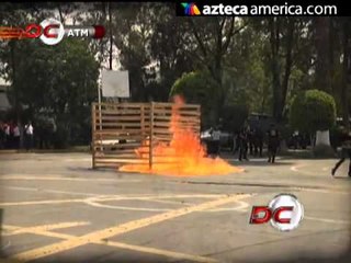 Equipo de motociclismo acrobático / Deporte Caliente