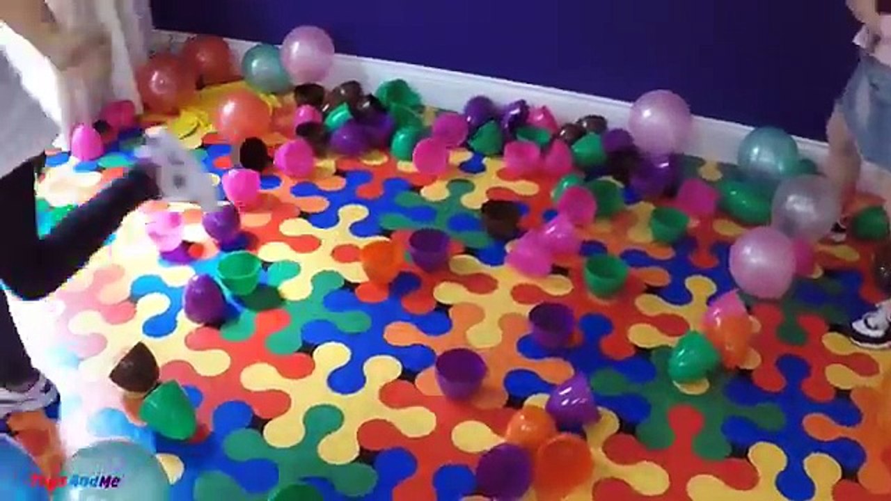 Huge Balloon Pop Toy Challenge - Kinder Surprise Eggs - Frozen - Bubble Gum Candy Prizes