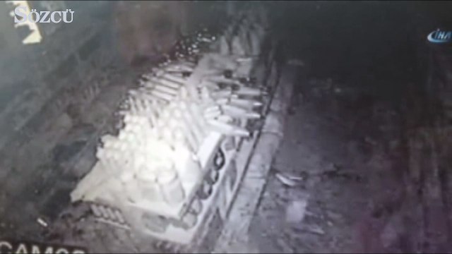 Deprem anı güvenlik kamerasında