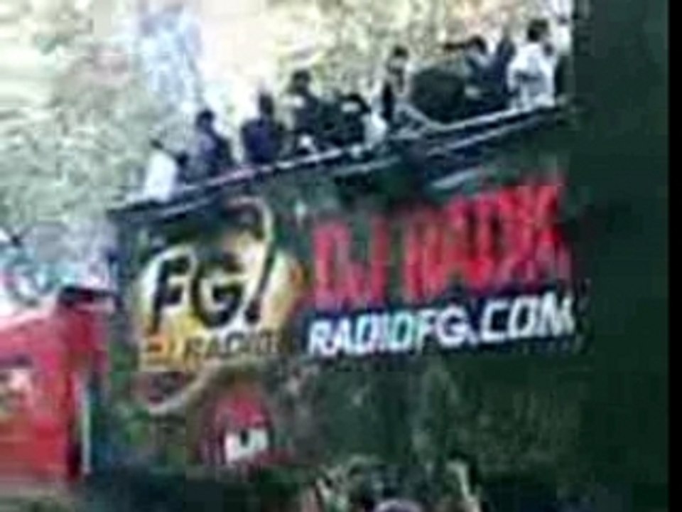 TECHNO PARADE 2007 ( CHAR FG !!! )
