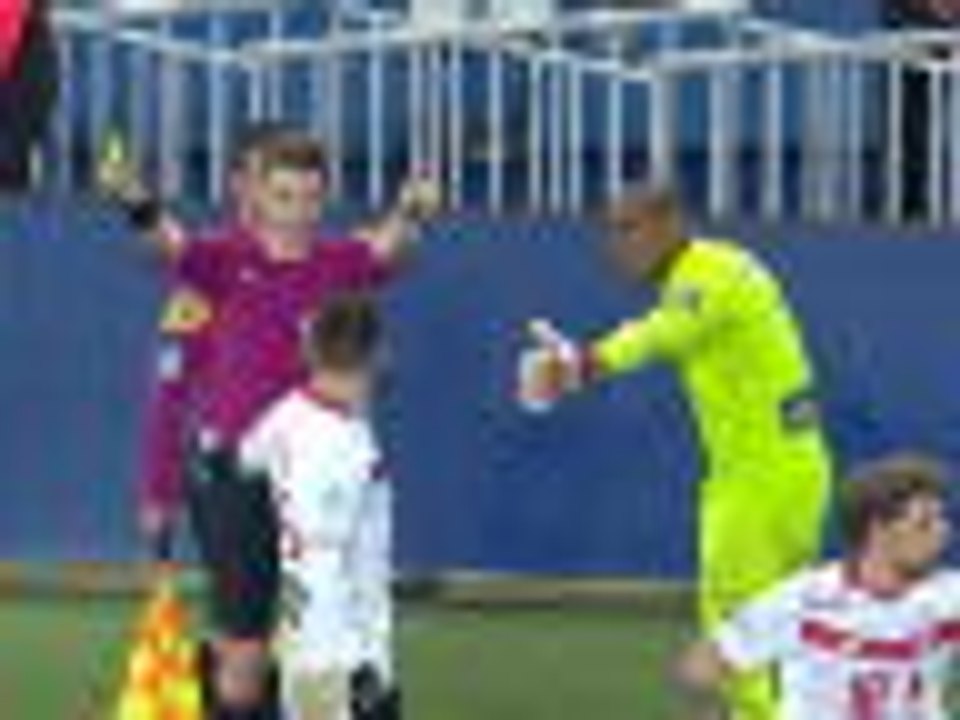 Moura's controversial late winner