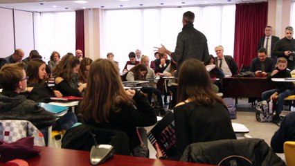 Cours de maths et français avec des tablettes numériques