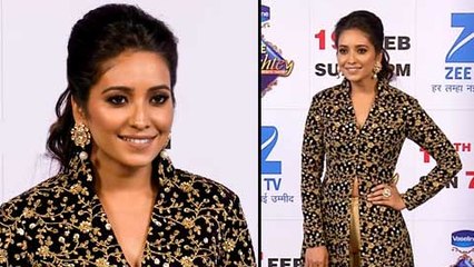 Asha Negi EXCITED For Rithvik At Zee Rishtey Awards 2017  Zee TV