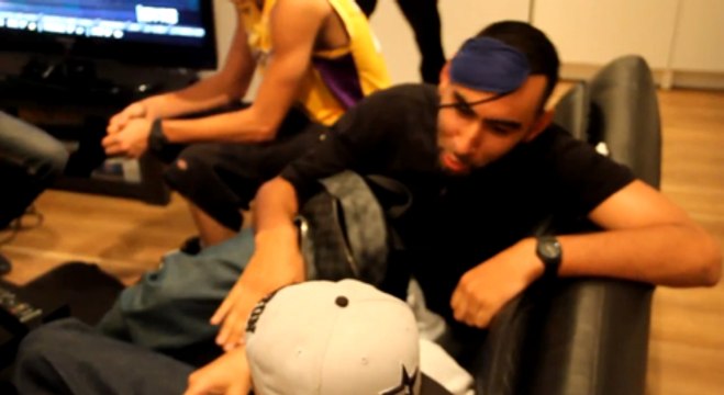 La Fouine clash Booba dans son dernier Facebook Live !