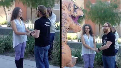 &apos;Pastor T-Rex&apos; Officiates Wedding