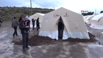 Deprem Bölgesinde Yağmur