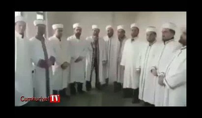 Devlet memuru imamlardan 'evet' kampanyası: Karacaahmet’teki arkadaşlarımız siz de var mısınız?