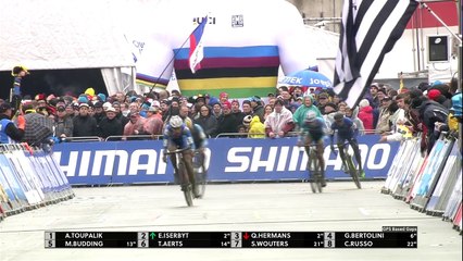 3-Ces sportifs ont crié victoire un peu trop tôt, et voilà ce que ça donne
