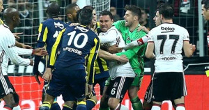 Van Persie, Tosic, Metin Albayrak ve Şenol Güneş PFDK'ya Sevk Edildi