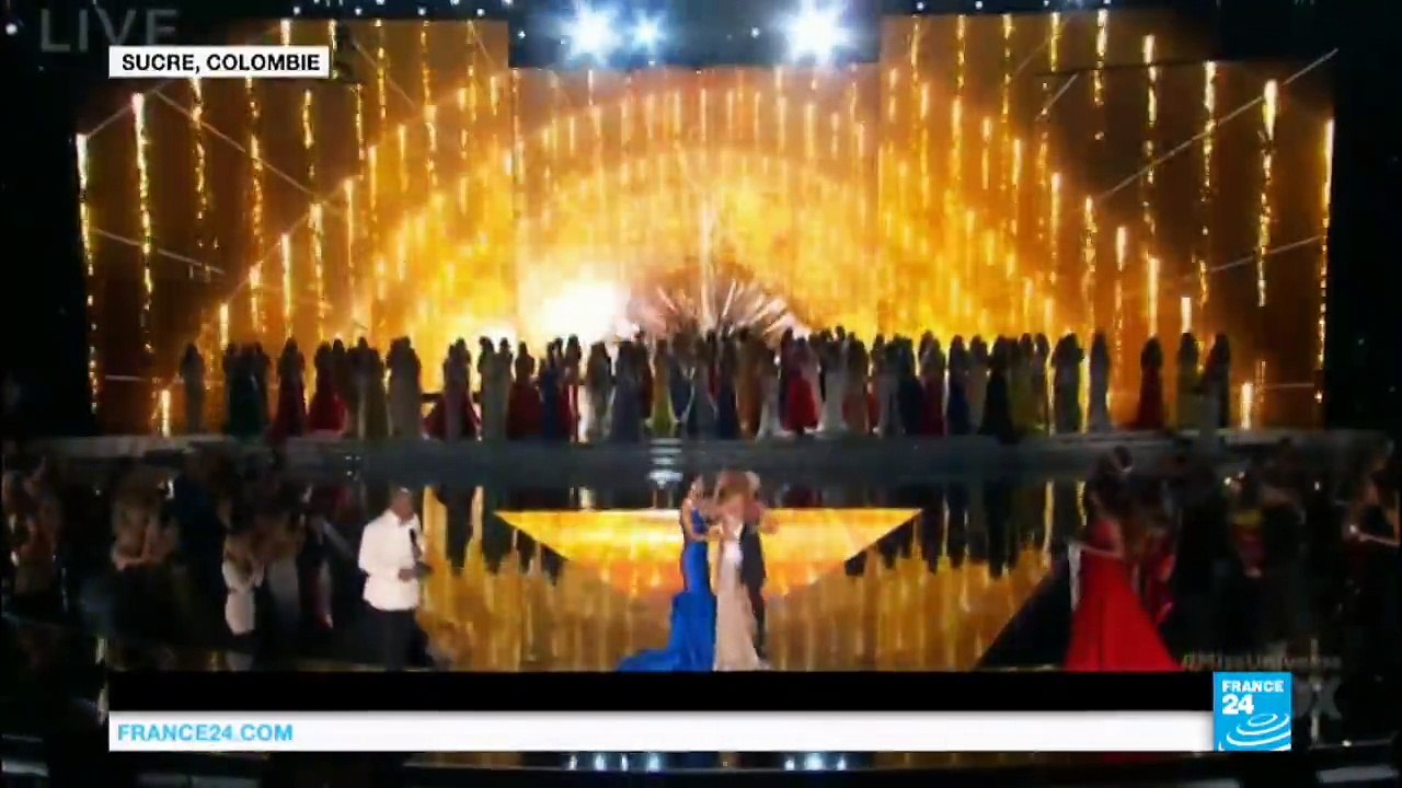 أكبر تهنتيلا صارت هاذي ملكة جمال لدقائق هههههه تفرج كفاه عملت مسكينة