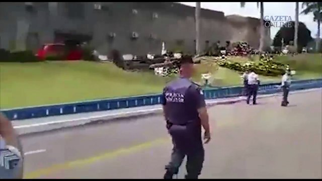 Policiais de Maruípe tentam sair do batalhão mas são impedidos por familiares