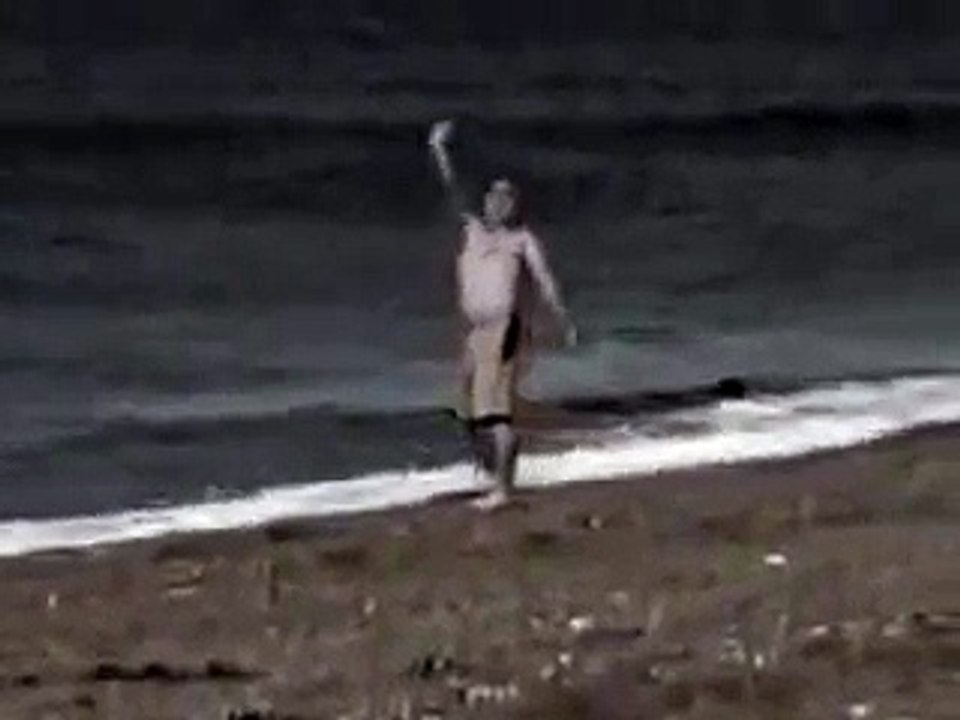 Acest videoclip a ȘOCAT întreaga lume de când a fost postat și până acum. El NU a avut nici o șansă!