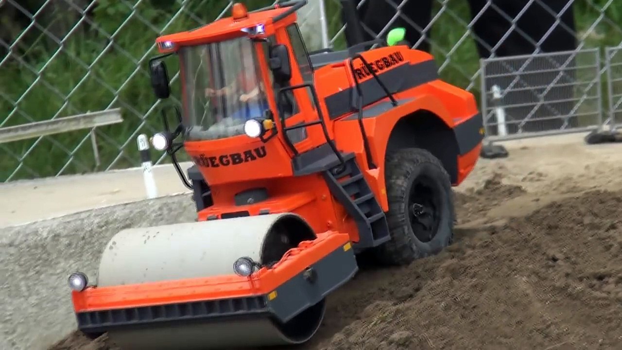 LIEBHERR WALZE Rouler Roller Rulla Rolar roll