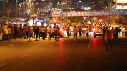 El Gobierno turco expulsa a 4.000 funcionarios de la carrera por golpismo