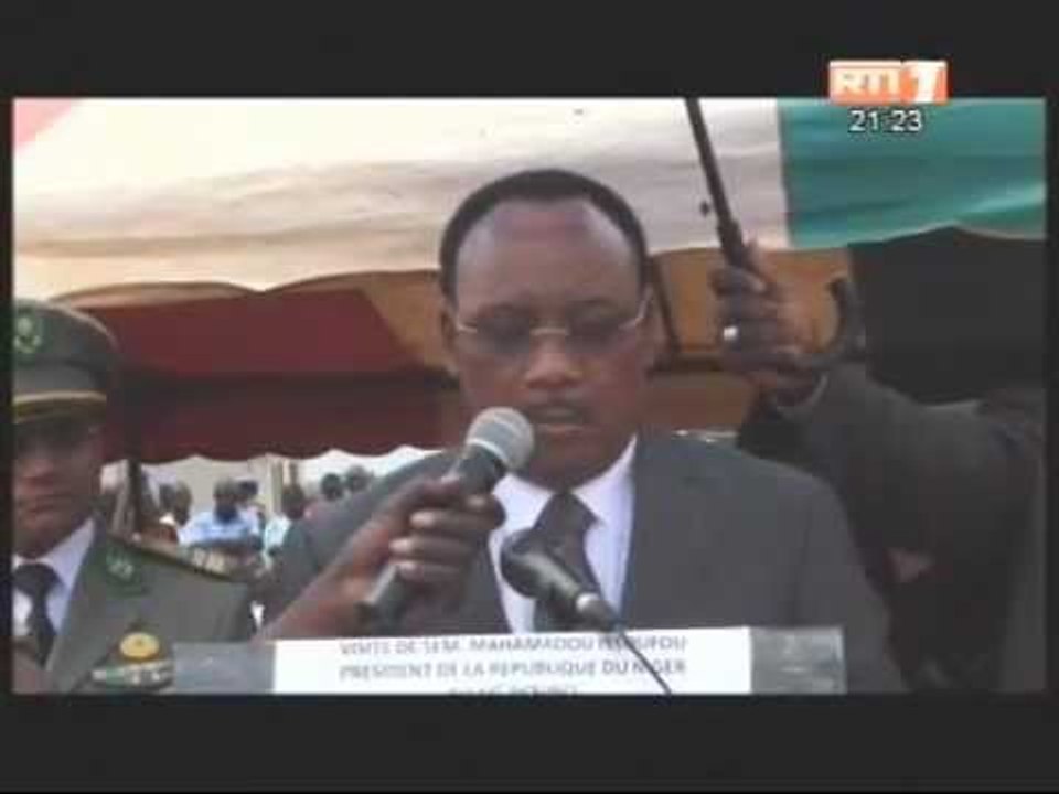 Gagnoa: Le président nigérien Issoufou pleure les sept casques bleus tués à l'Ouest