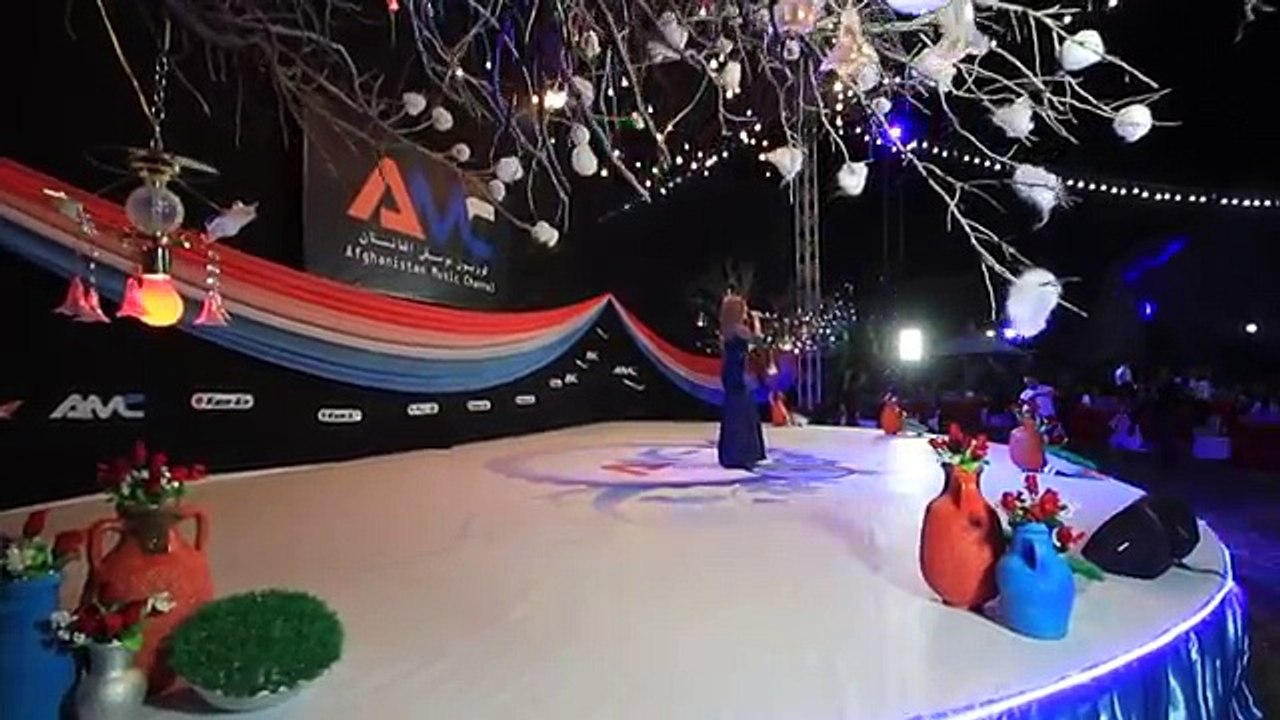 Mahira_Tahiri_-_Darwaza_(AMC_TV)