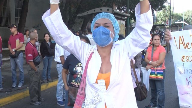 Trabajadores de la salud en Venezuela reclaman pagos, material médico y atención a pensionados