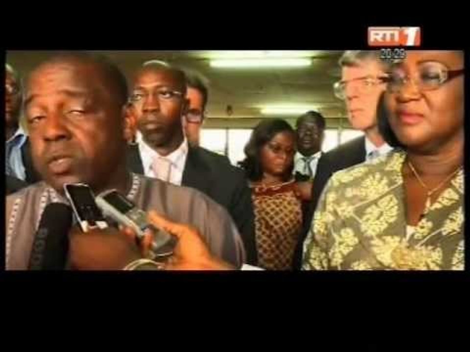 Santé: Thérèse N'Dri Yoman et Madani Tall visitent le centre de santé communautaire de Niangon