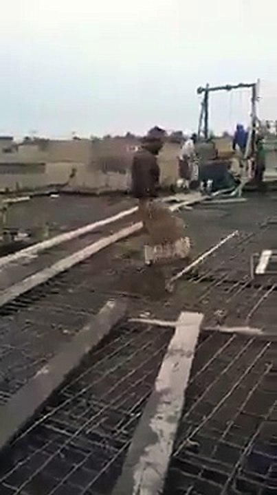 Em Um Dia Normal Na Obra Quando...