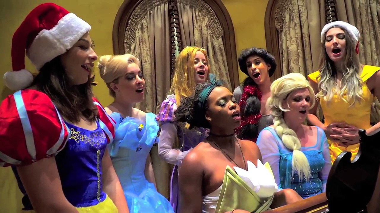 Disney Princess Christmas!-N88P-YQeMOU