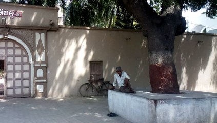Mukesh Ambani and Dhirubhai Ambani house in Gujrat