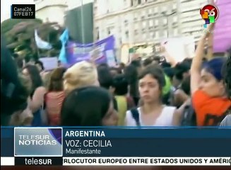 Argentina: con el "Tetazo" exigen la libertad del cuerpo de la mujer