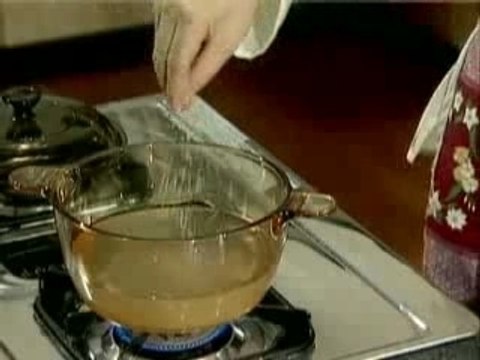 Thit kho nuoc dua - dua gia