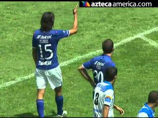 Cabezazo de Villa en partido de Cruz Azul vs Puebla
