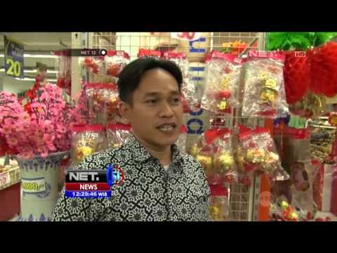 Jelang Imlek, Aksesoris dan Kue Khas Imlek Diserbu Pembeli - NET12