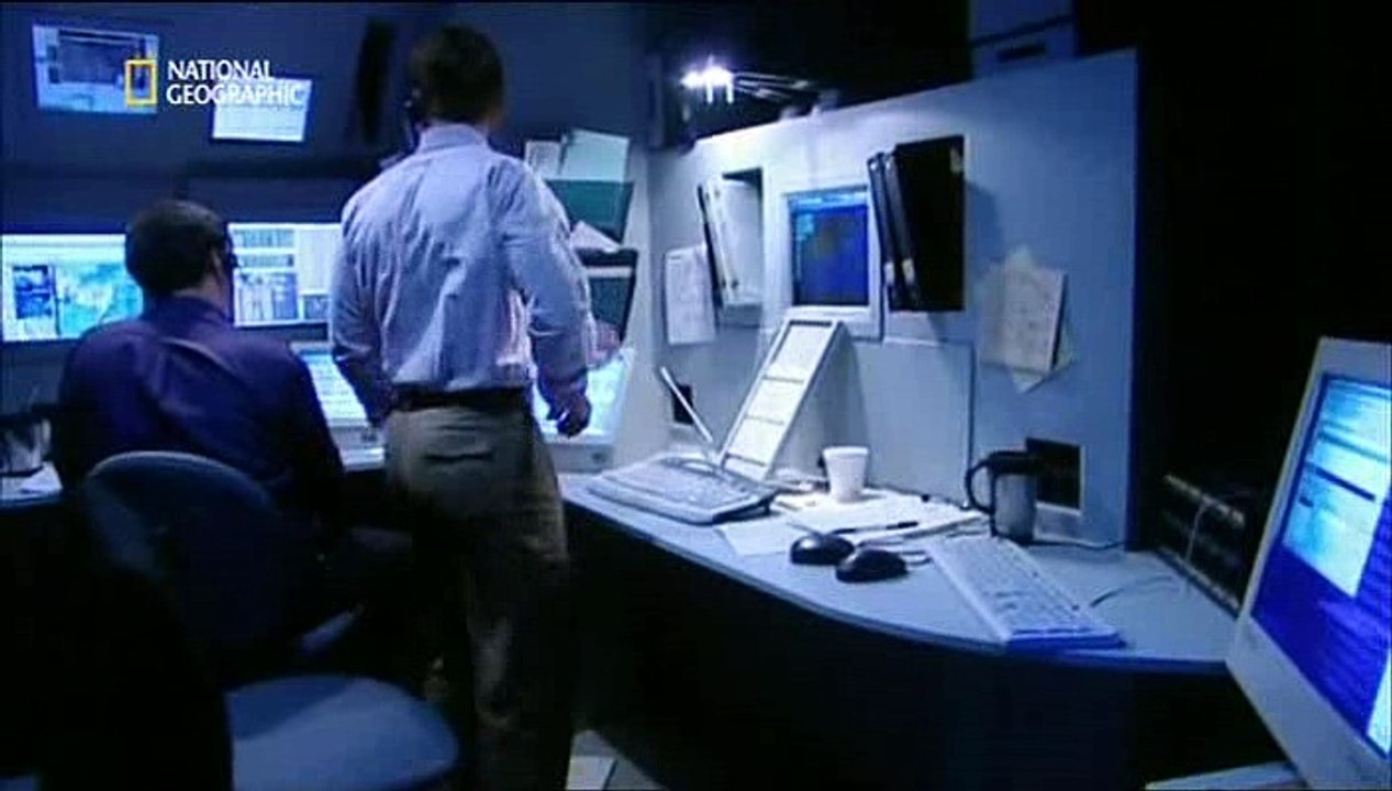 Alarm im Cockpit  S08E01 - All Clear