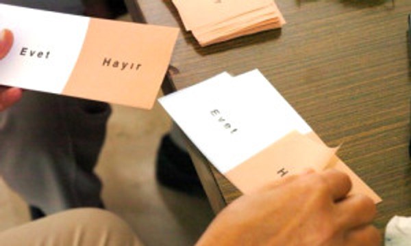 3 Büyükşehir için Referandum Anketi: İstanbul ve Ankara Evet , İzmir Hayır Dedi
